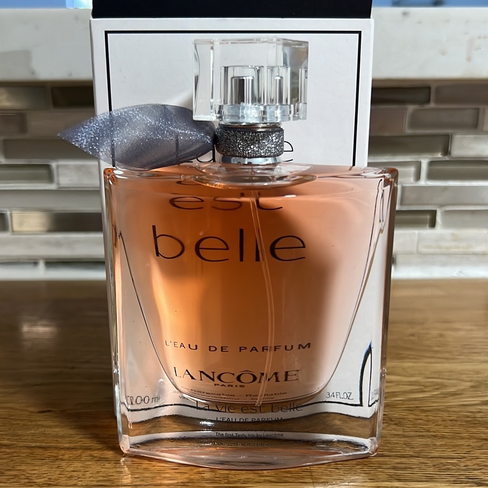 La Vie Est Belle, a French expression meaning "life is beautiful,